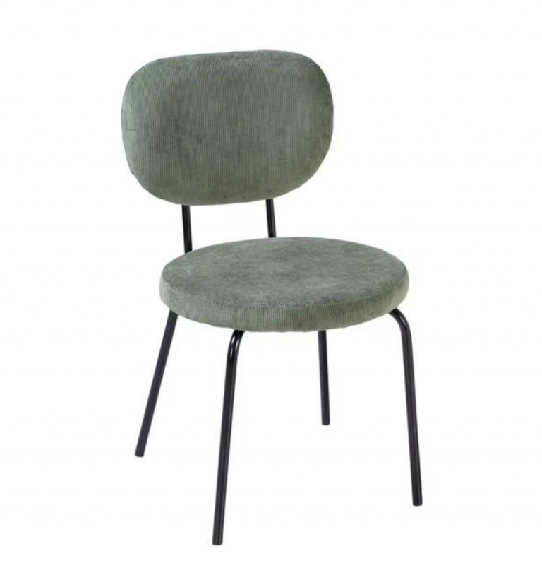 chaises dépareillées 01