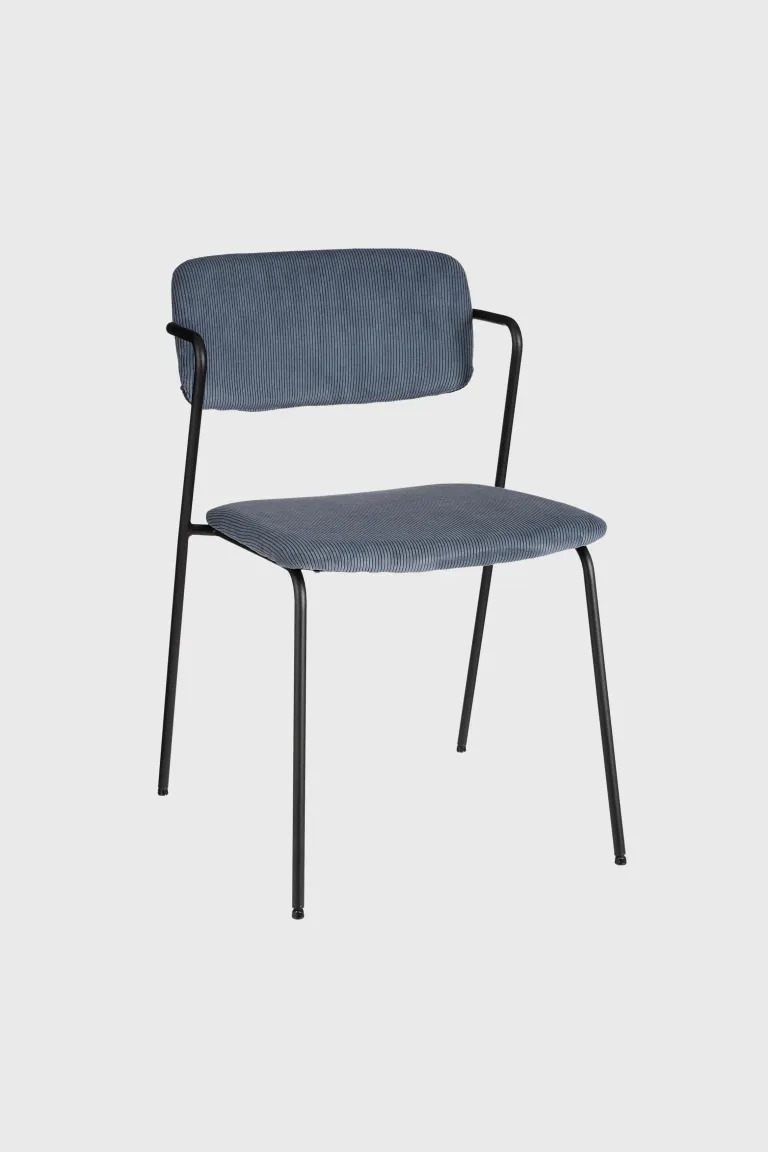 chaises dépareillées 06