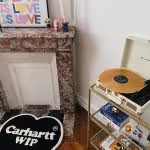 De beaux rangements pratiques pour les vinyles
