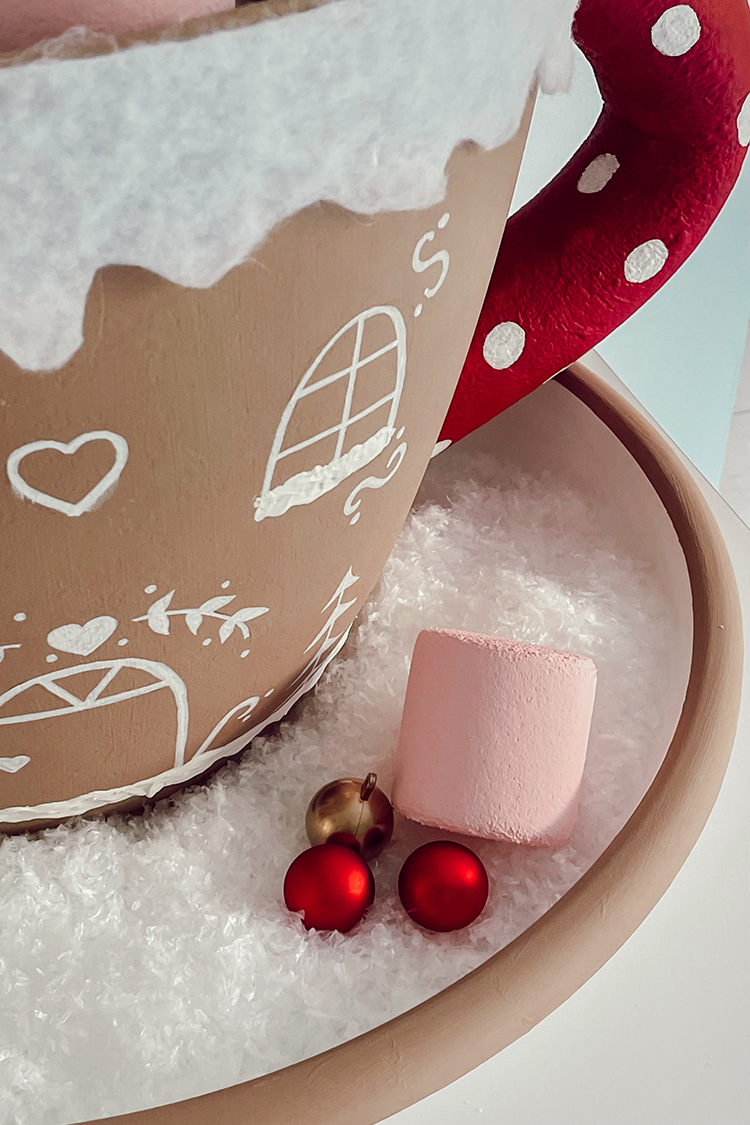 calendrier avent de noel Décor du calendrier de l’Avent en forme de tasse de Noël avec anse rouge à pois blancs