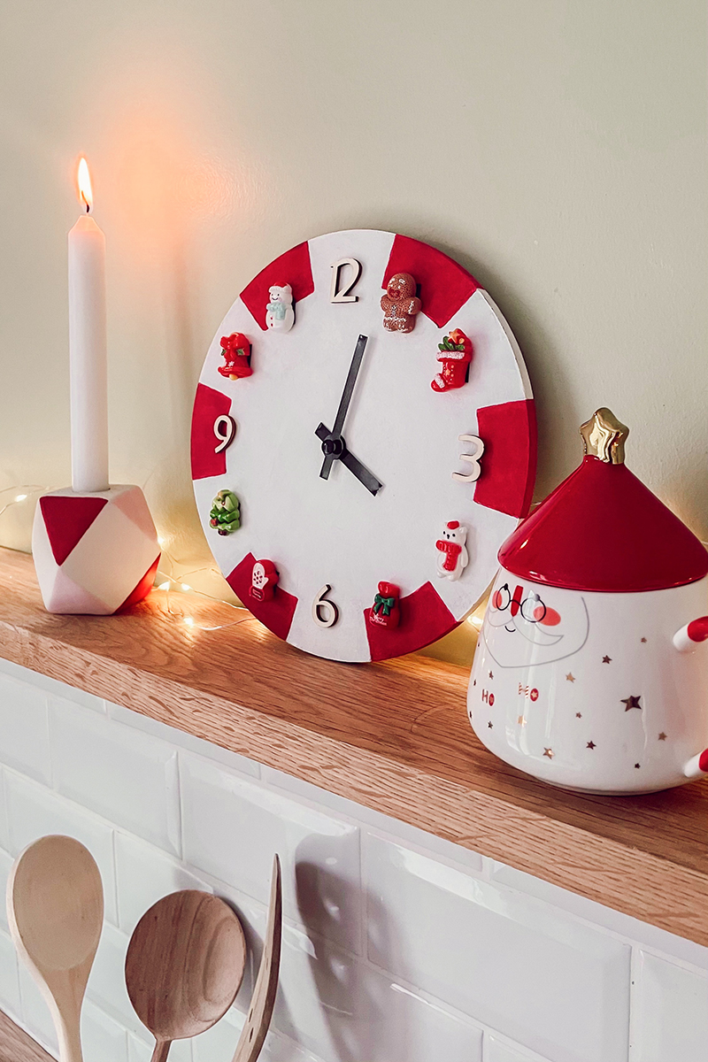 horloge noel Horloge de Noël avec magnets et tasse Père Noël en décoration